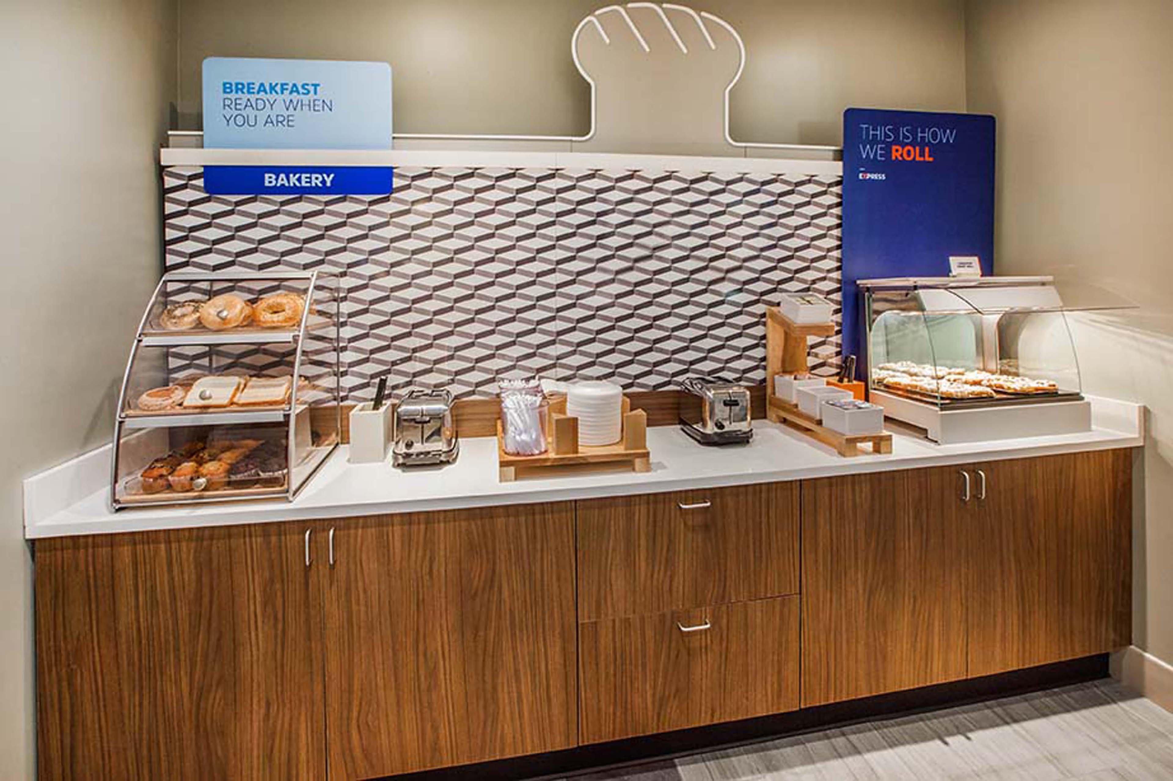 Holiday Inn Express Peachtree Corners-Norcross By Ihg Exterior foto